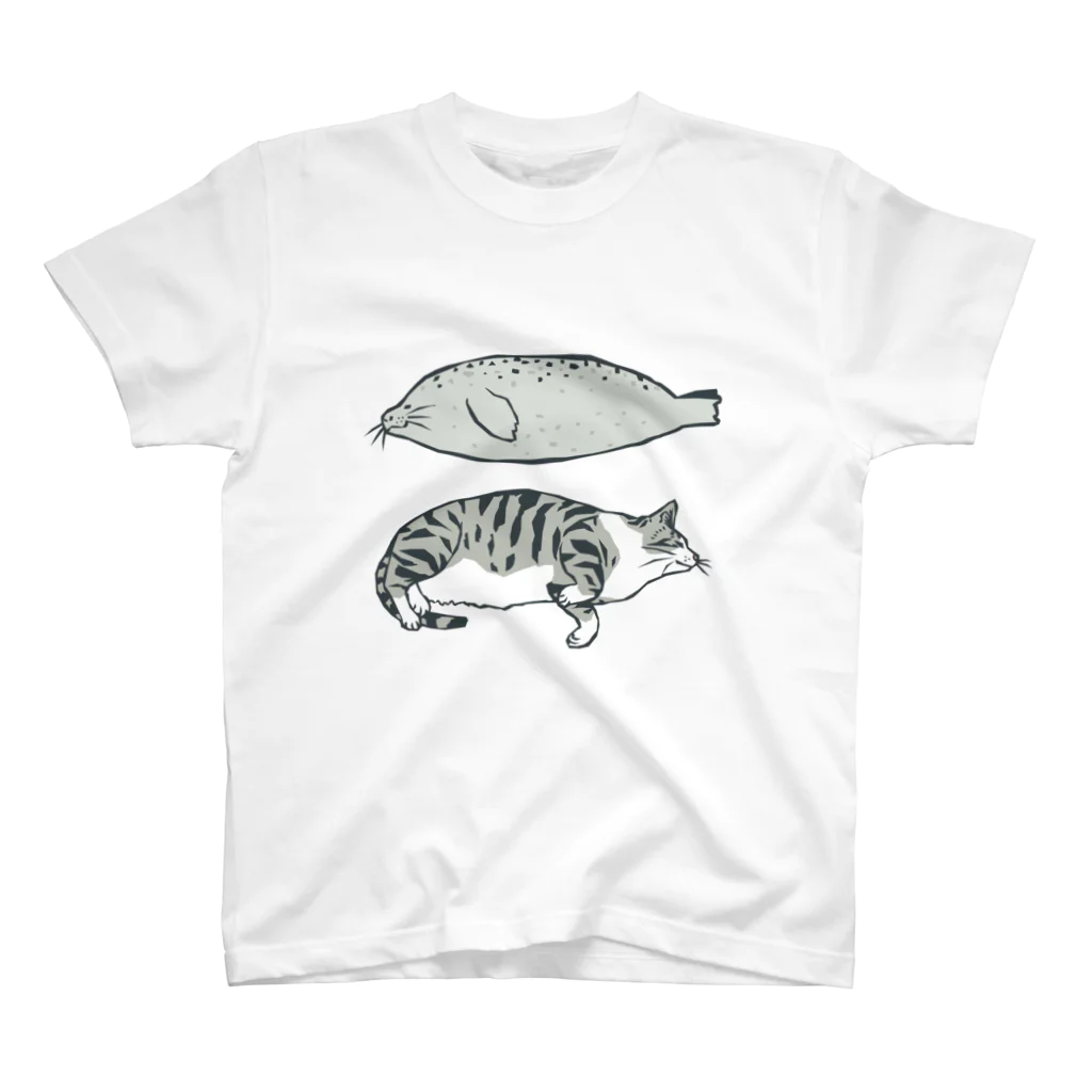 喫茶こぐまやの猫とアザラシ Regular Fit T-Shirt