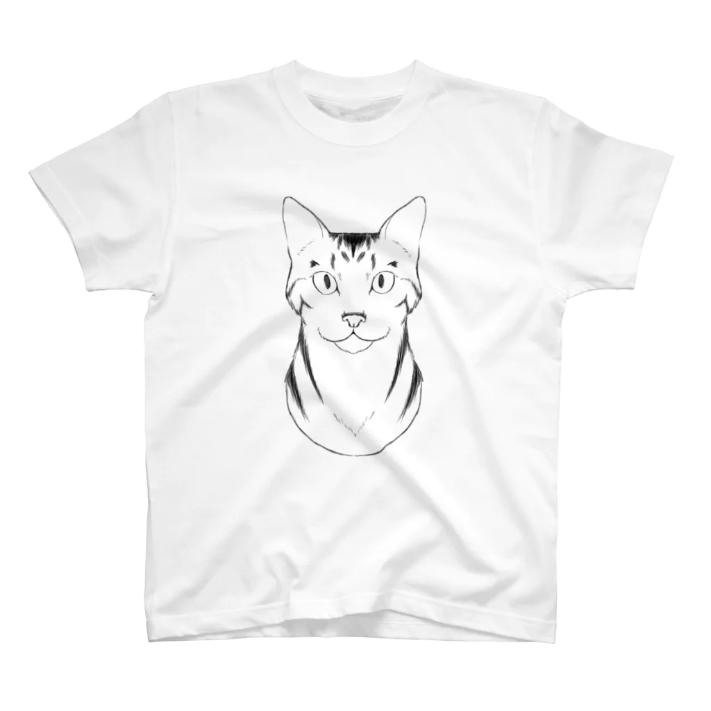 猫と毛糸玉のキジトラな猫 スタンダードTシャツ