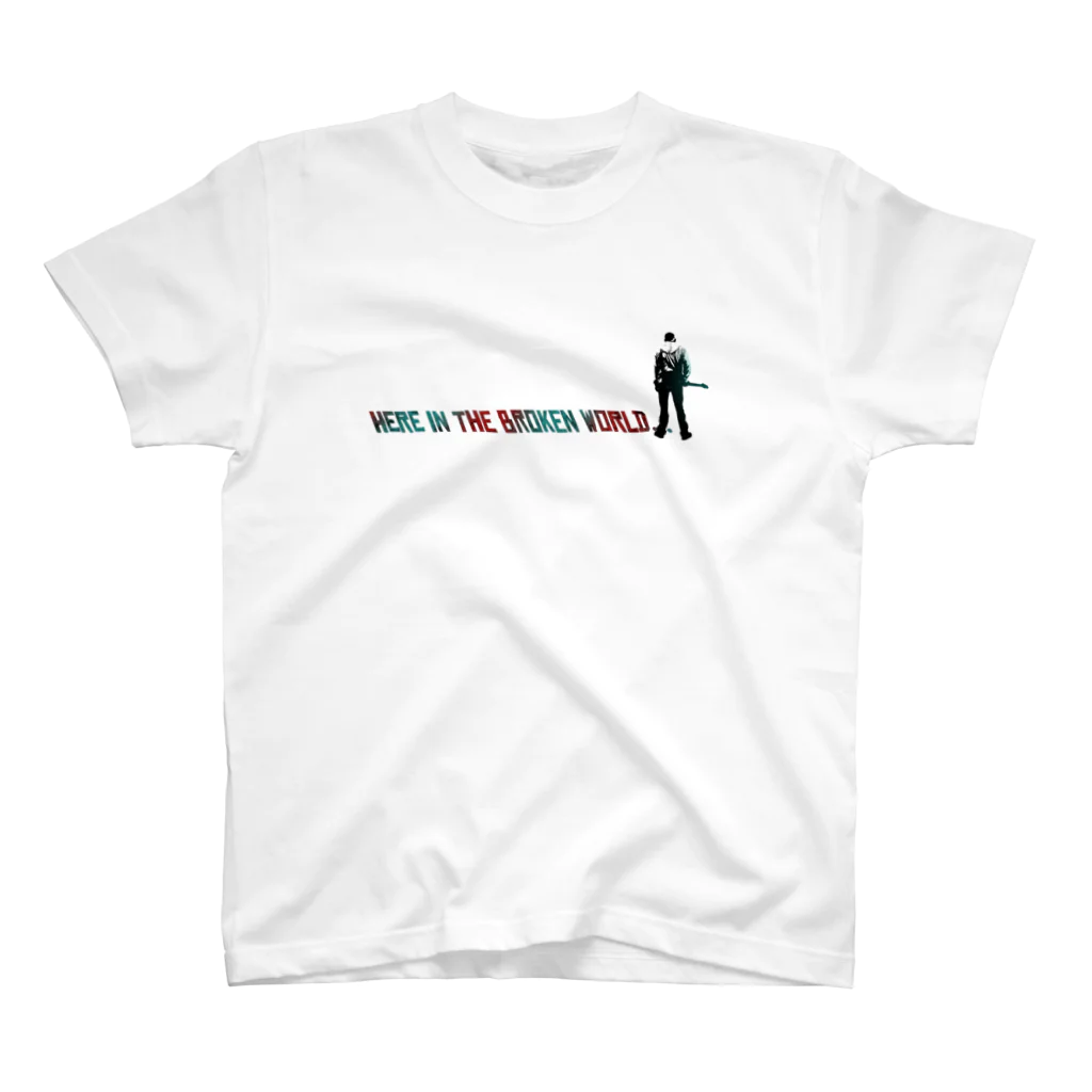 コラージュ屋のHERE IN THE BROKEN WORLD... Regular Fit T-Shirt