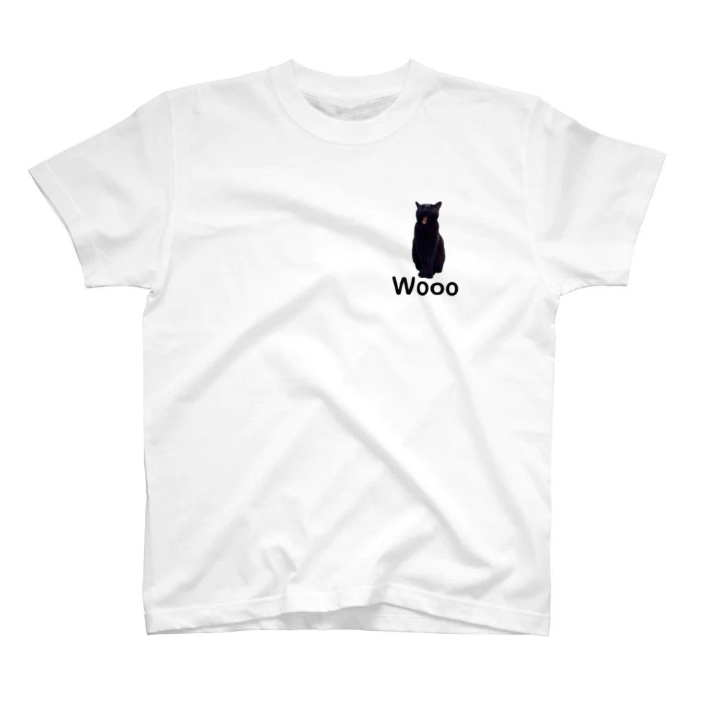 wooofactoryのあくびのWooo Regular Fit T-Shirt