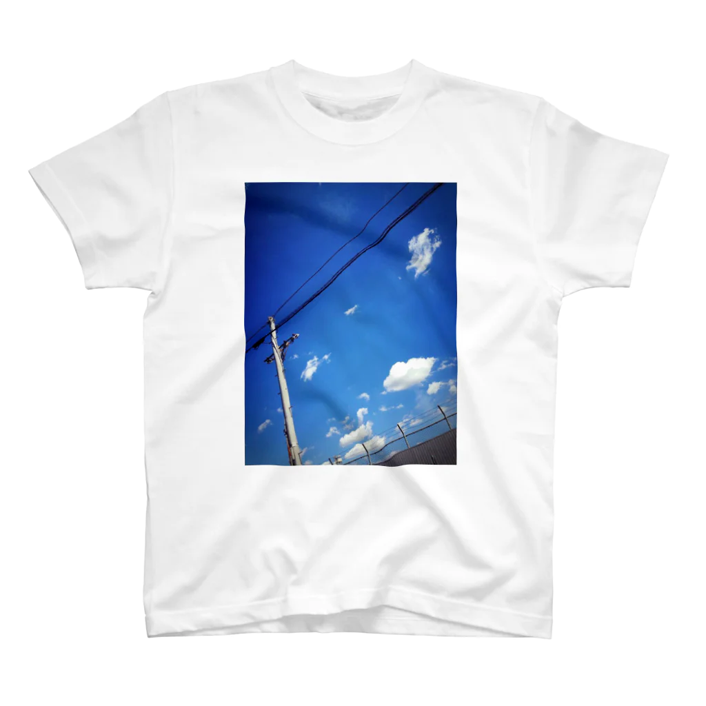 ぺちゃの ○。銀狐堂。○ の青空 Regular Fit T-Shirt