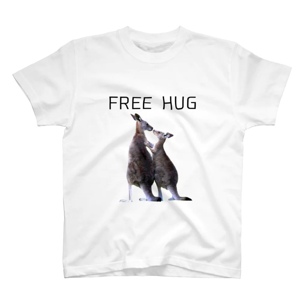 chichi1123のFree Hug カンガルー Regular Fit T-Shirt