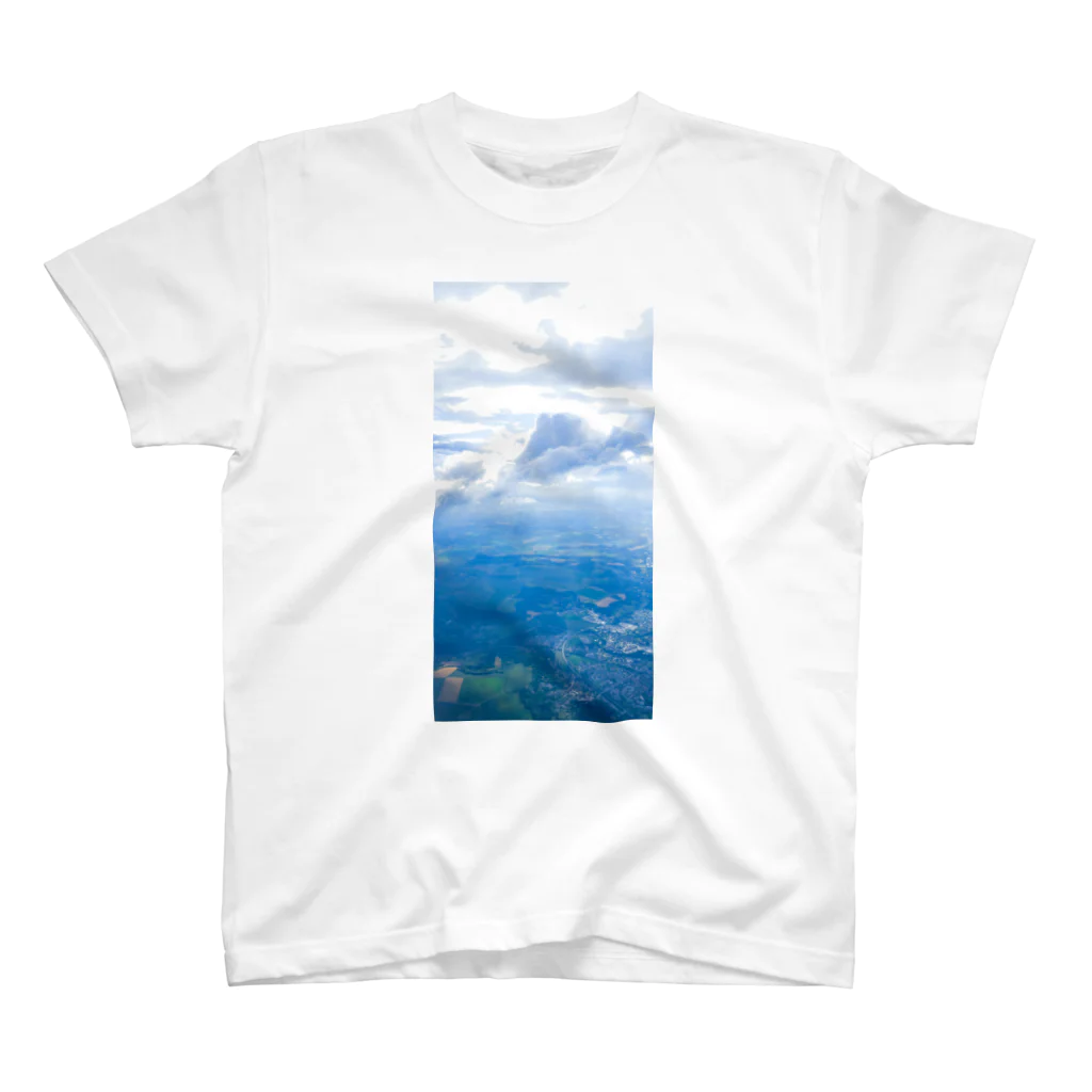 リンの工作室の雲と森と街　空 スタンダードTシャツ