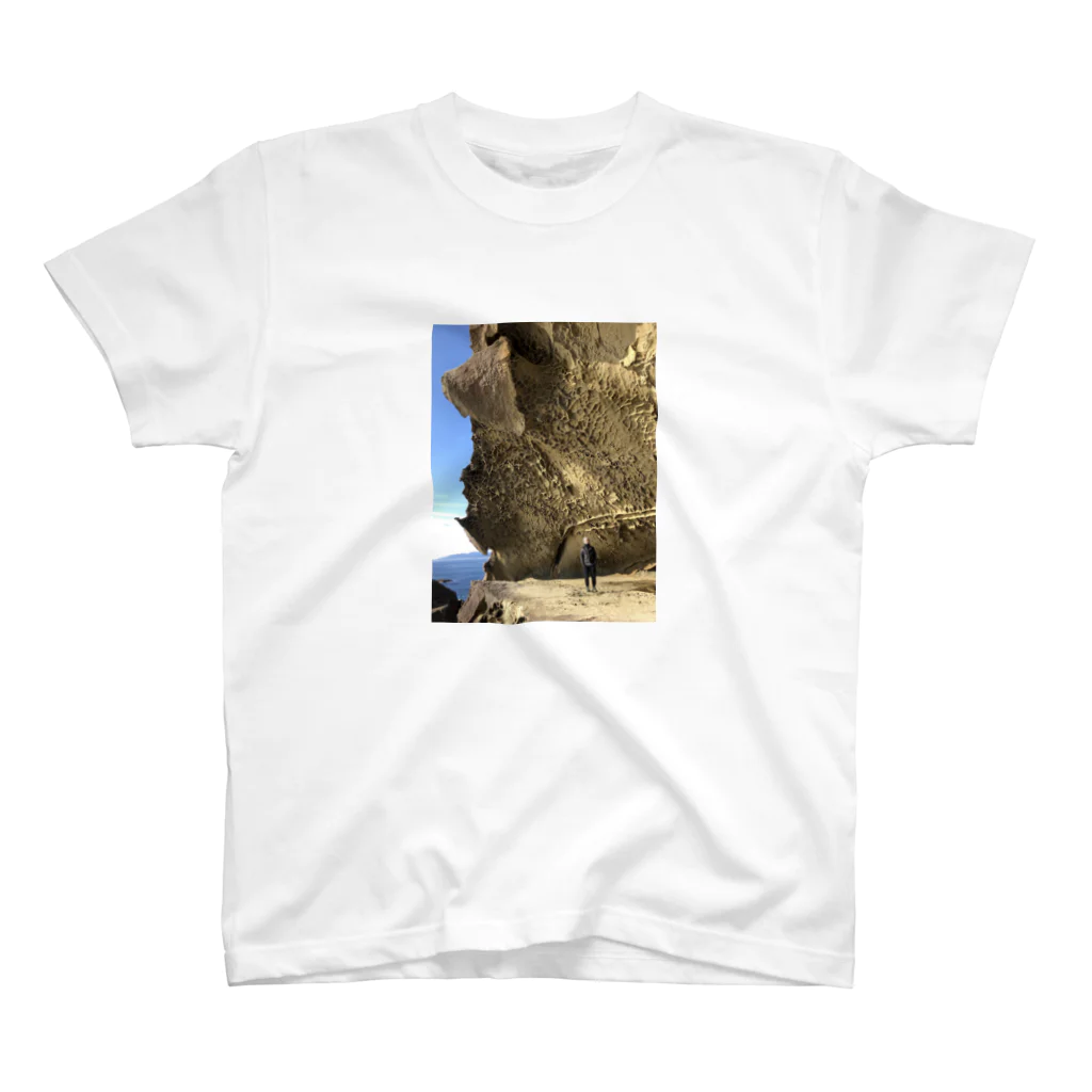 eVerY dAY,CHeAT dAY!の岩壁とおじさん Regular Fit T-Shirt