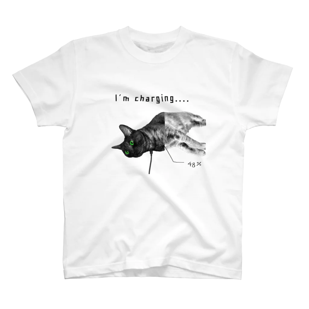 非ユークリッド幾何学を考える kodaisakanaのI'm charging....  Simple Regular Fit T-Shirt