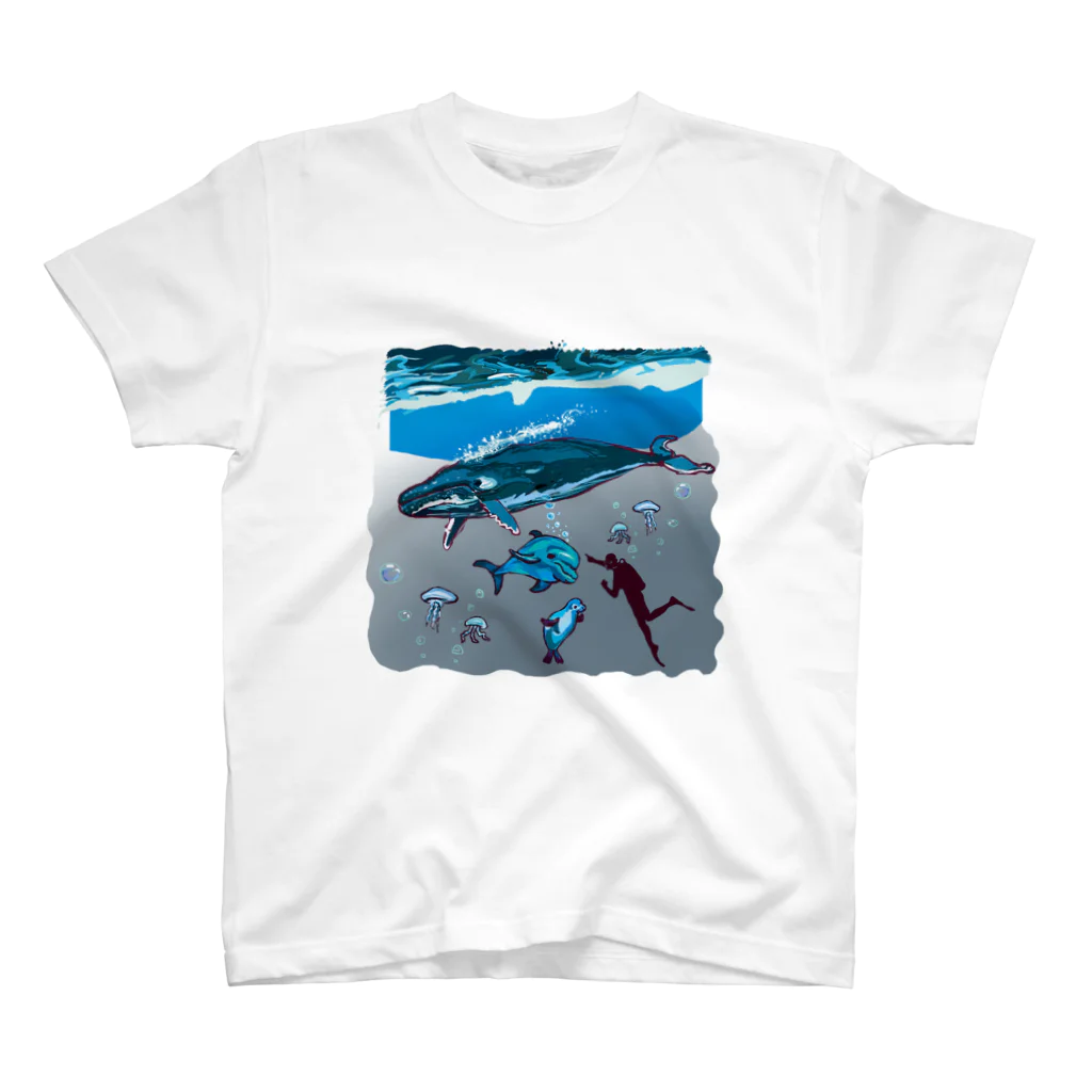 油絵描きの小物売り場のスカンジナビアの海のお散歩 スタンダードTシャツ