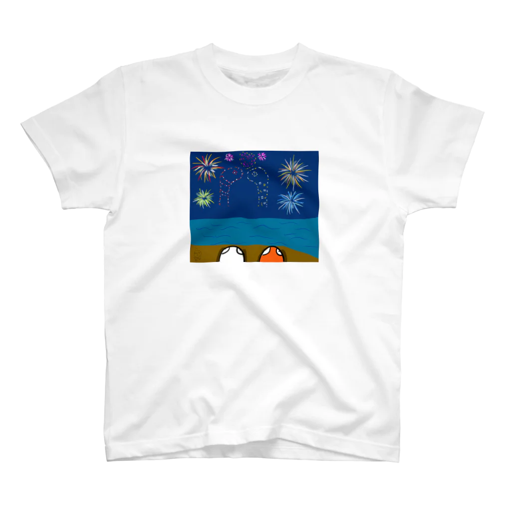 チンアナゴとニシキアナゴ専門店byあせろらじゃむ(ちんあなご にしきあなご)の花火を見るチンアナゴ Regular Fit T-Shirt