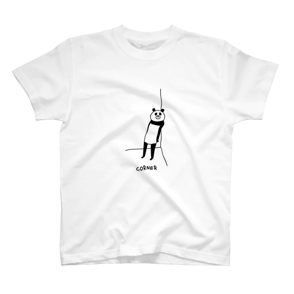 PokuStarの隅に立つパンダ スタンダードTシャツ