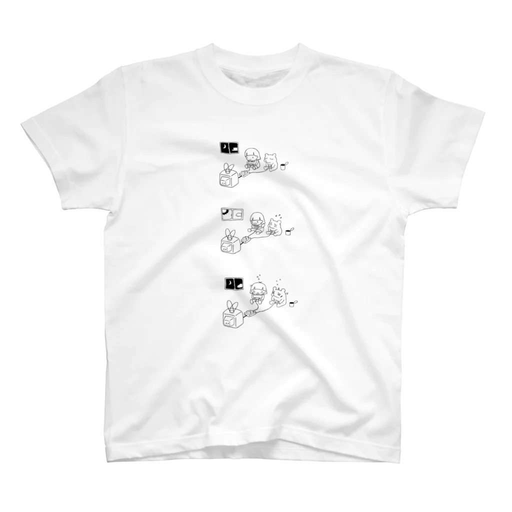 しろもここあの徹夜でゲームT(シロクマと女の子) Regular Fit T-Shirt