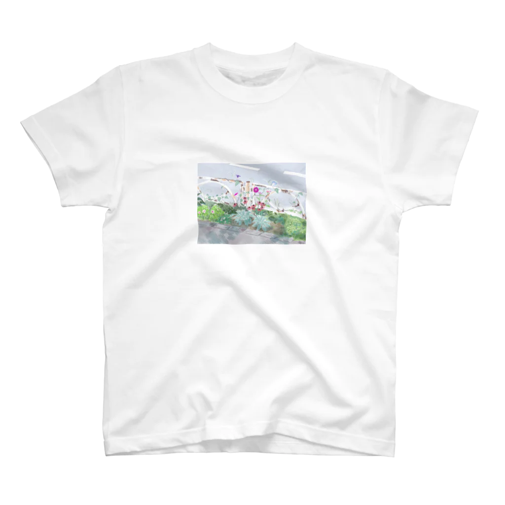 つくも舎の駅の花壇 スタンダードTシャツ