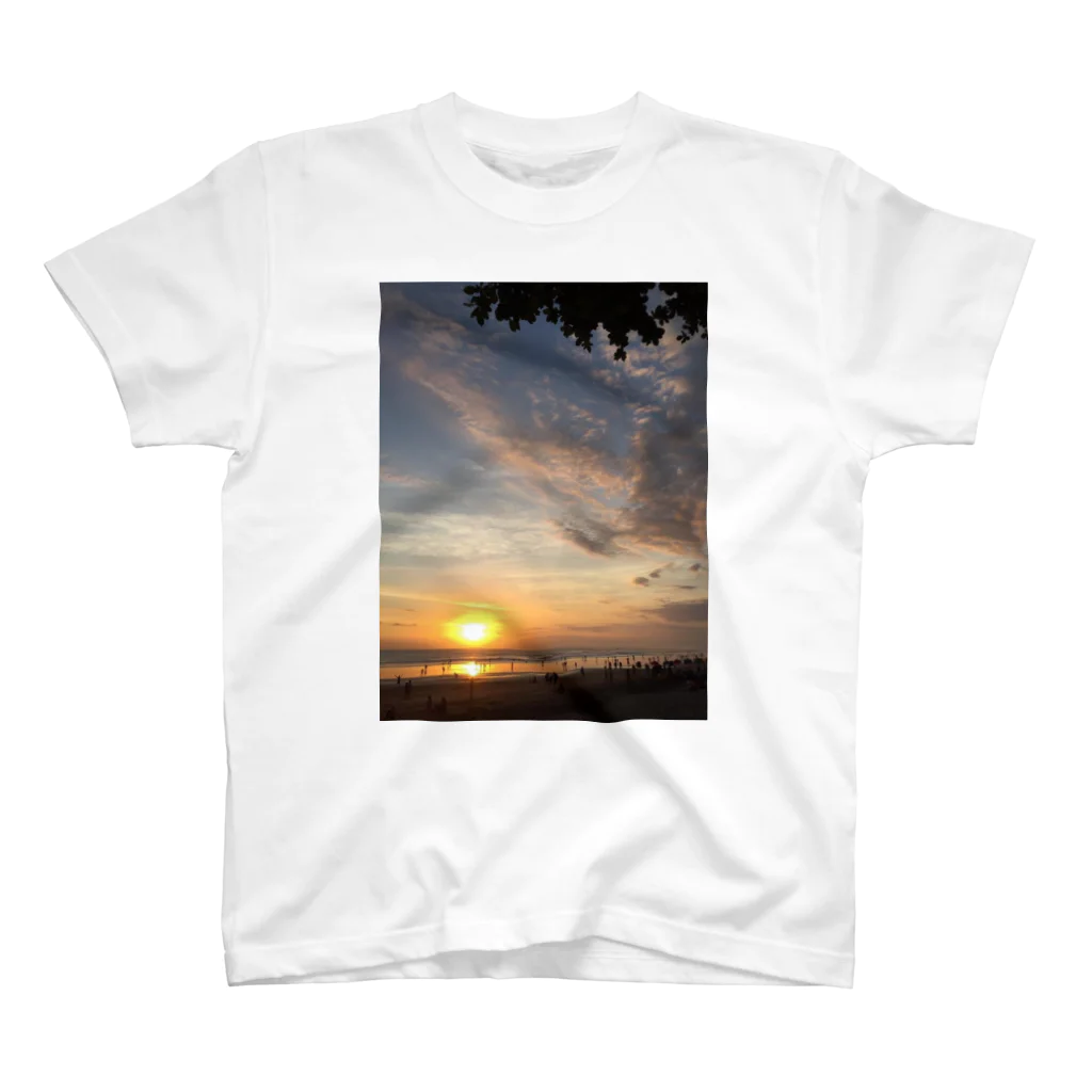 tamapのSunset@Seminyak beach Regular Fit T-Shirt