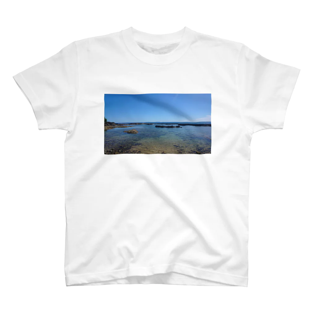 トントコトンの徳之島の夏の海 スタンダードTシャツ