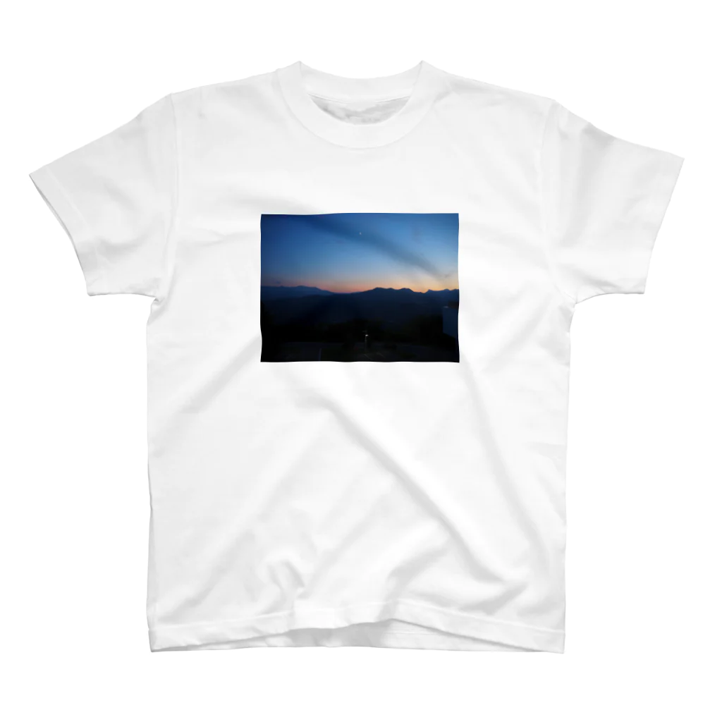 Udon_tabetaiの藻岩山の夕日 スタンダードTシャツ