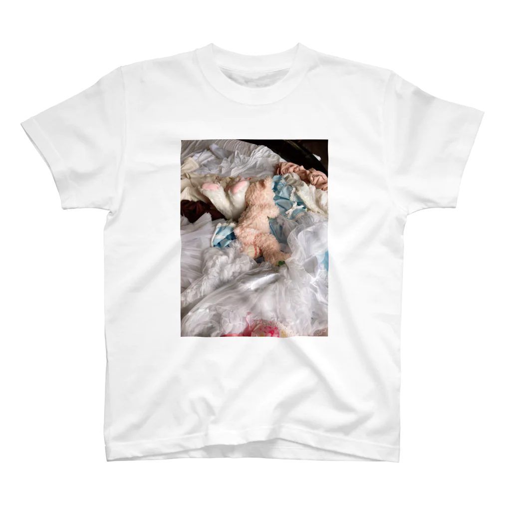 育実の午後3時 Regular Fit T-Shirt