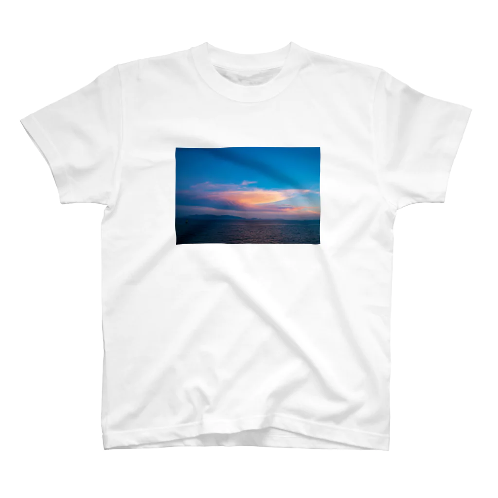 nakagawa のclouds スタンダードTシャツ