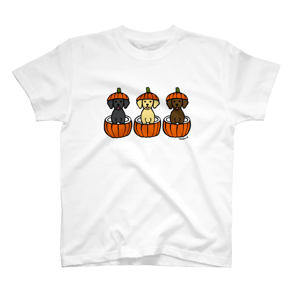 ハッピー・ラブラドールズのハロウィンかぼちゃのラブラドール Regular Fit T-Shirt