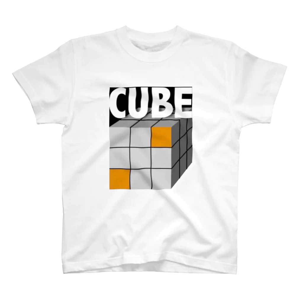 yuccoloのCUBE Regular Fit T-Shirt