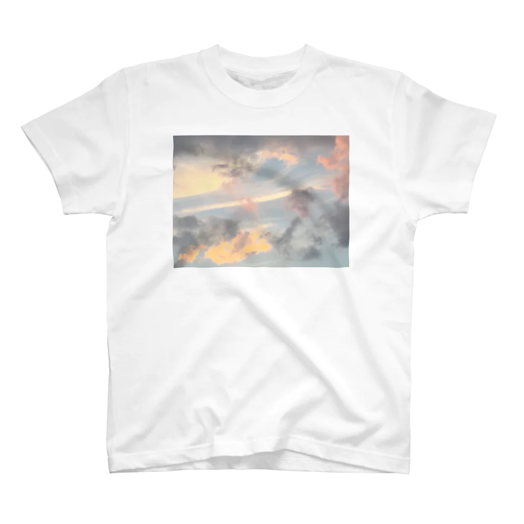 teturouhanamakiの雨上がりの空 スタンダードTシャツ