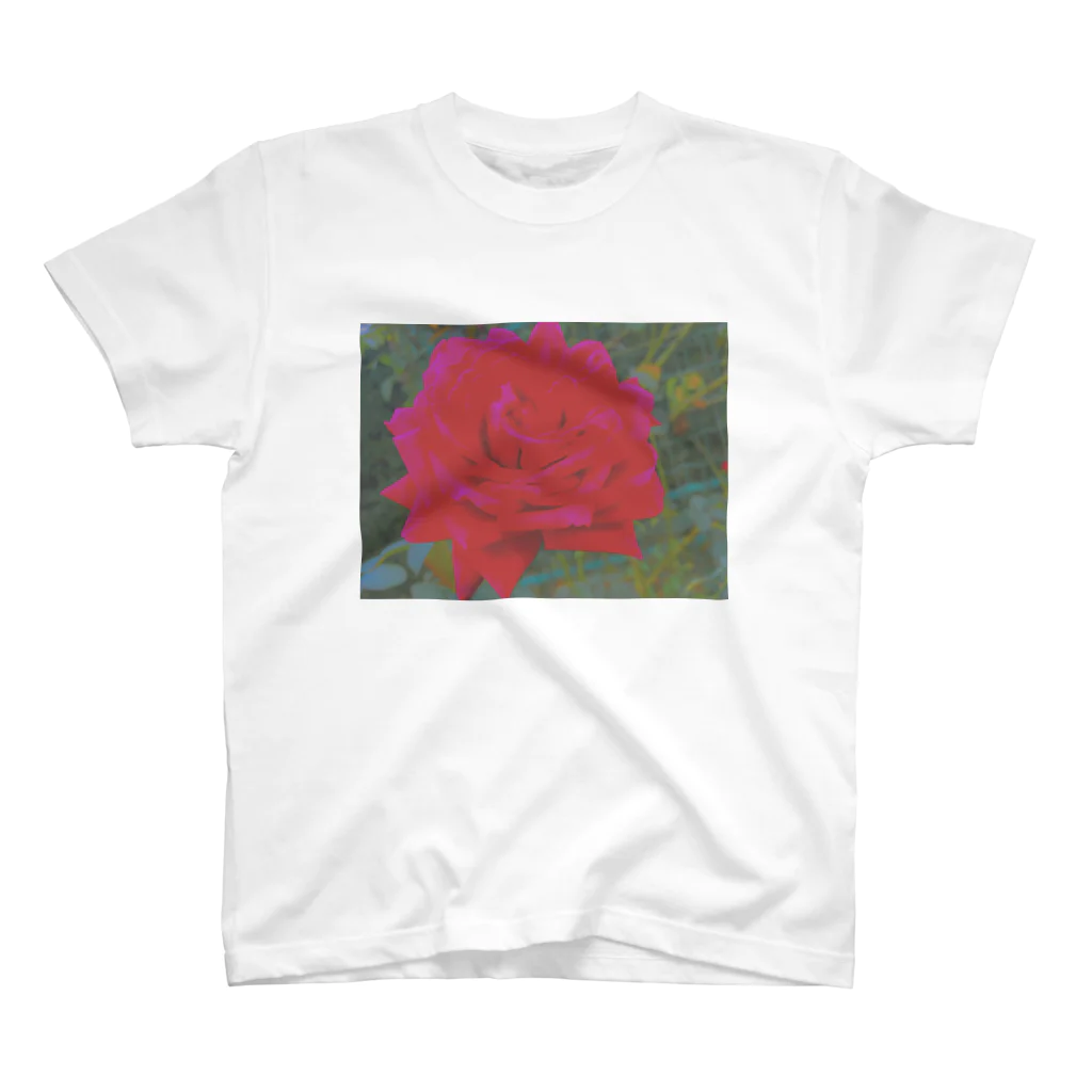 Barara_rozu.の白い薔薇を赤く塗ろう Regular Fit T-Shirt