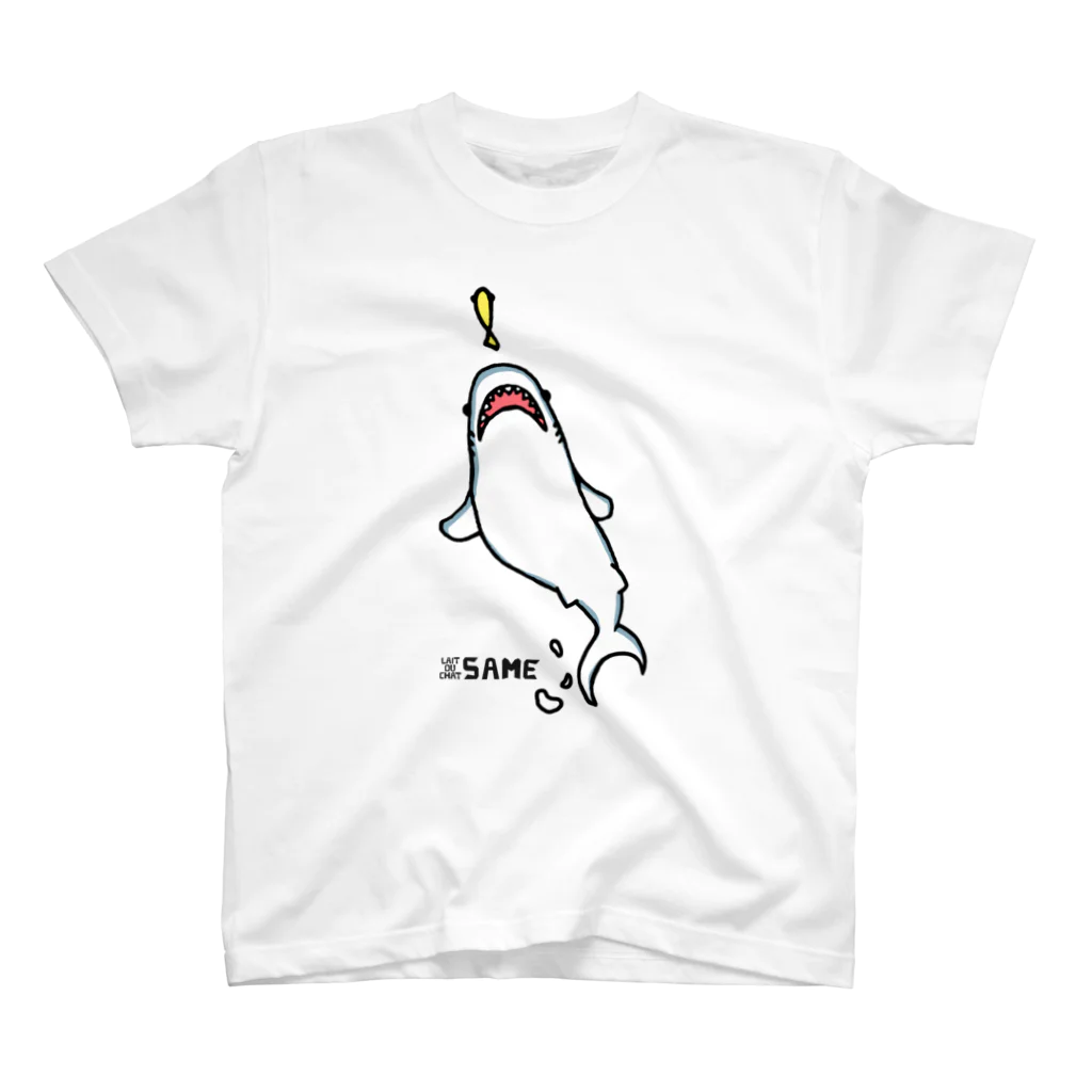 Cɐkeccooのらくがきシリーズ『サメさんあーん』下から見た Regular Fit T-Shirt