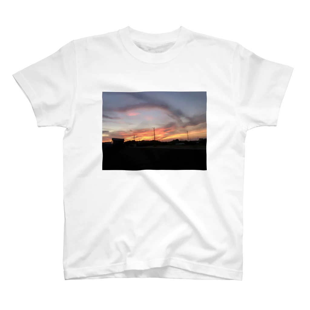 ばにーすぺーの夕焼けぞら スタンダードTシャツ