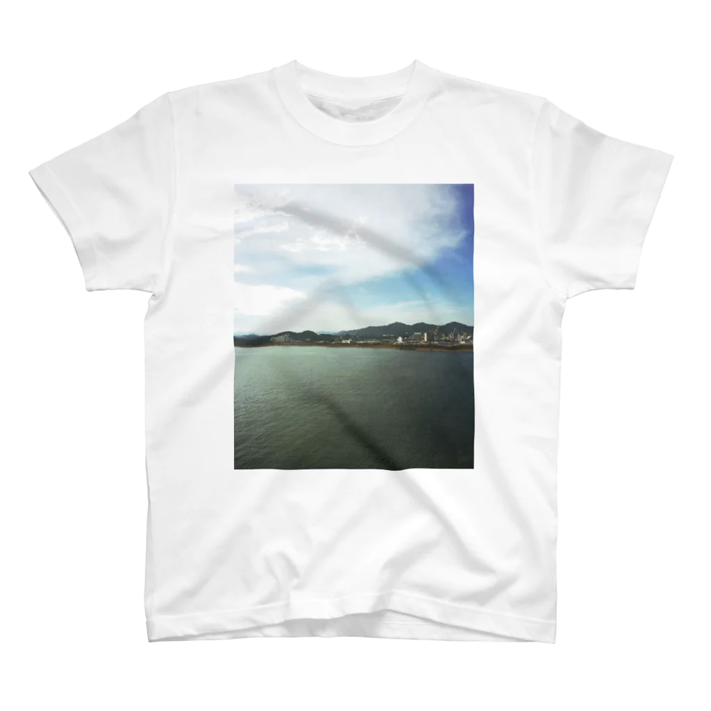 なんでもない場所のなんでもない田舎の風景「ある日の海」 スタンダードTシャツ