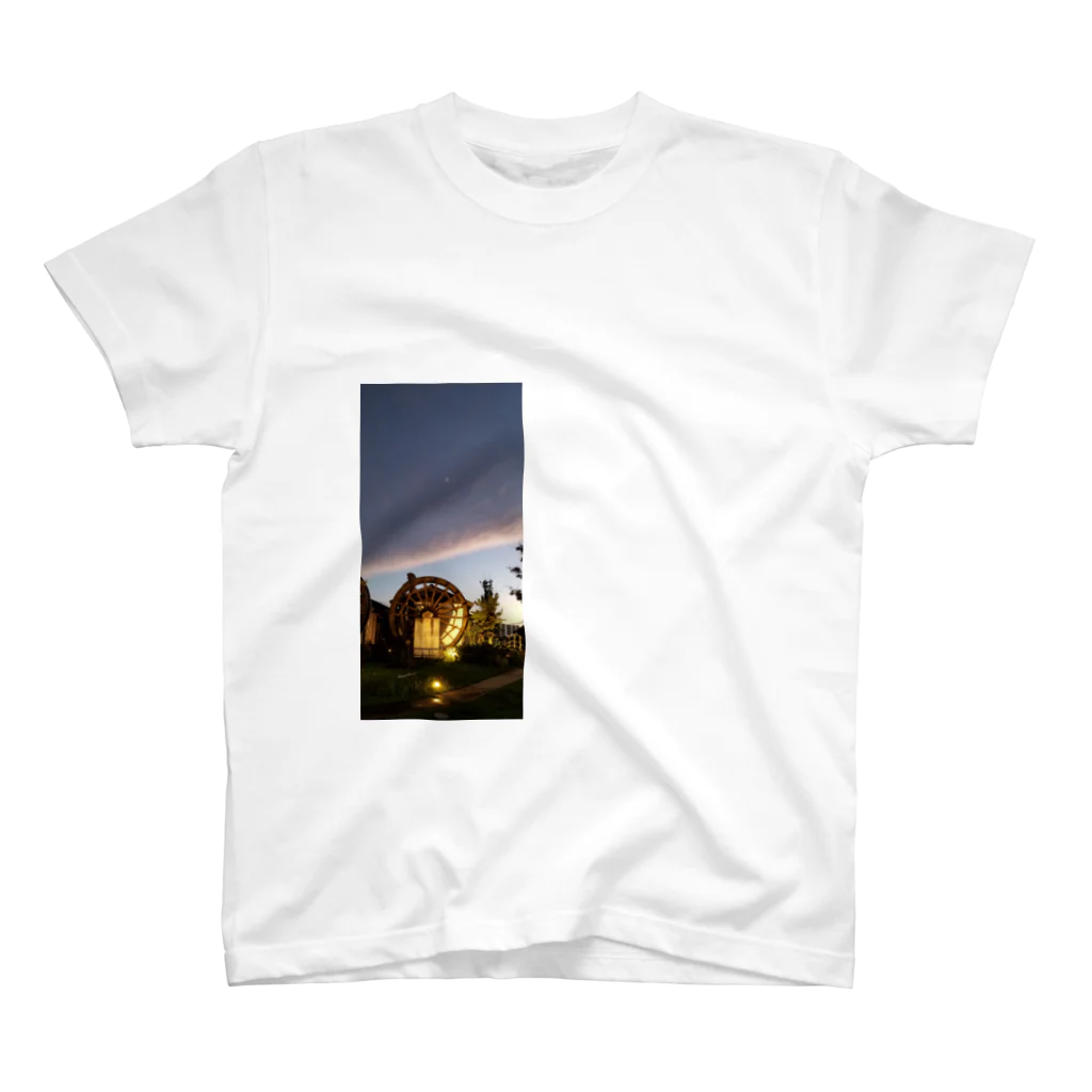 Chai-myumyuの夜の水車🌙 スタンダードTシャツ