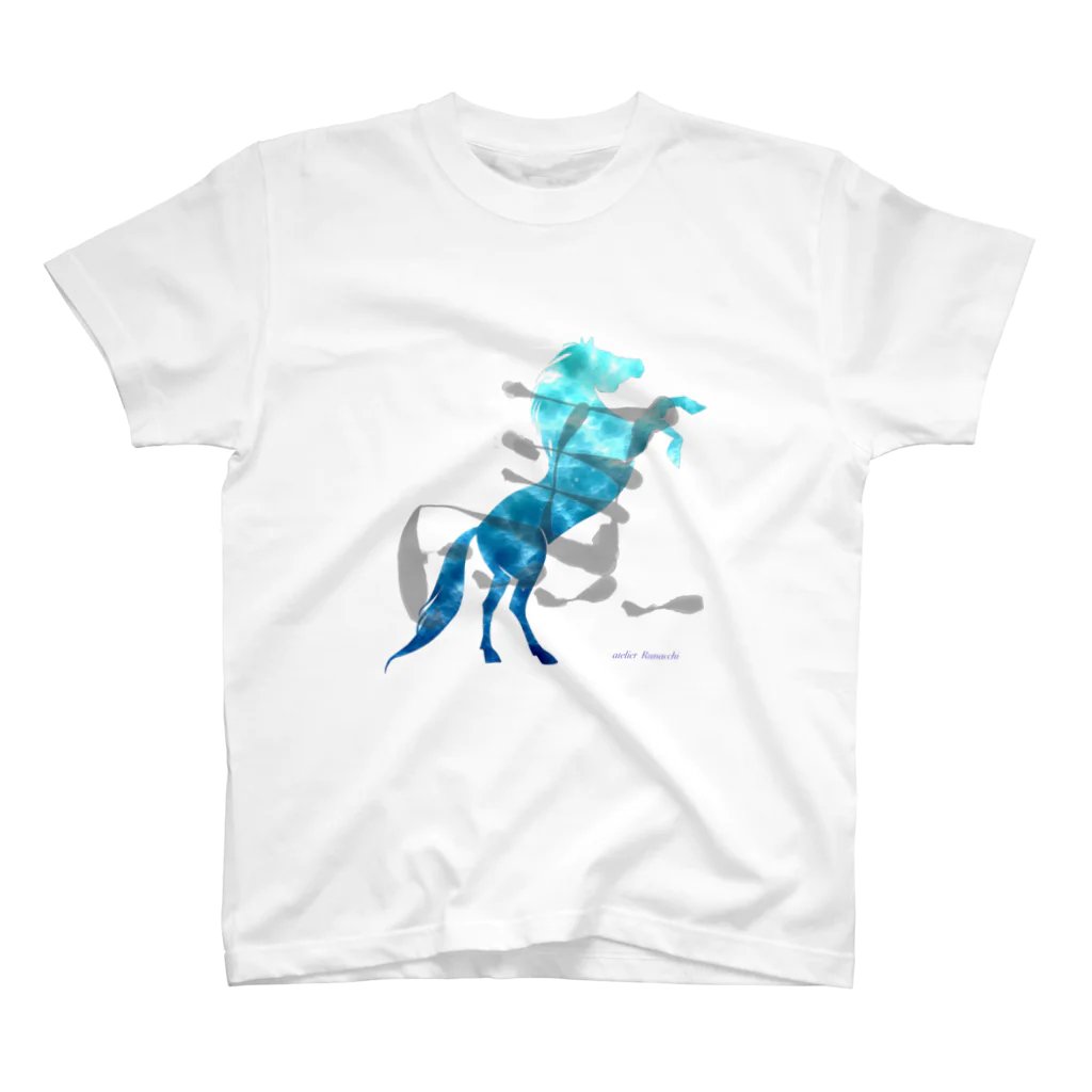 Blue Iris ﾌﾞﾙｰｱｲﾘｽの幸運の左馬 スタンダードTシャツ