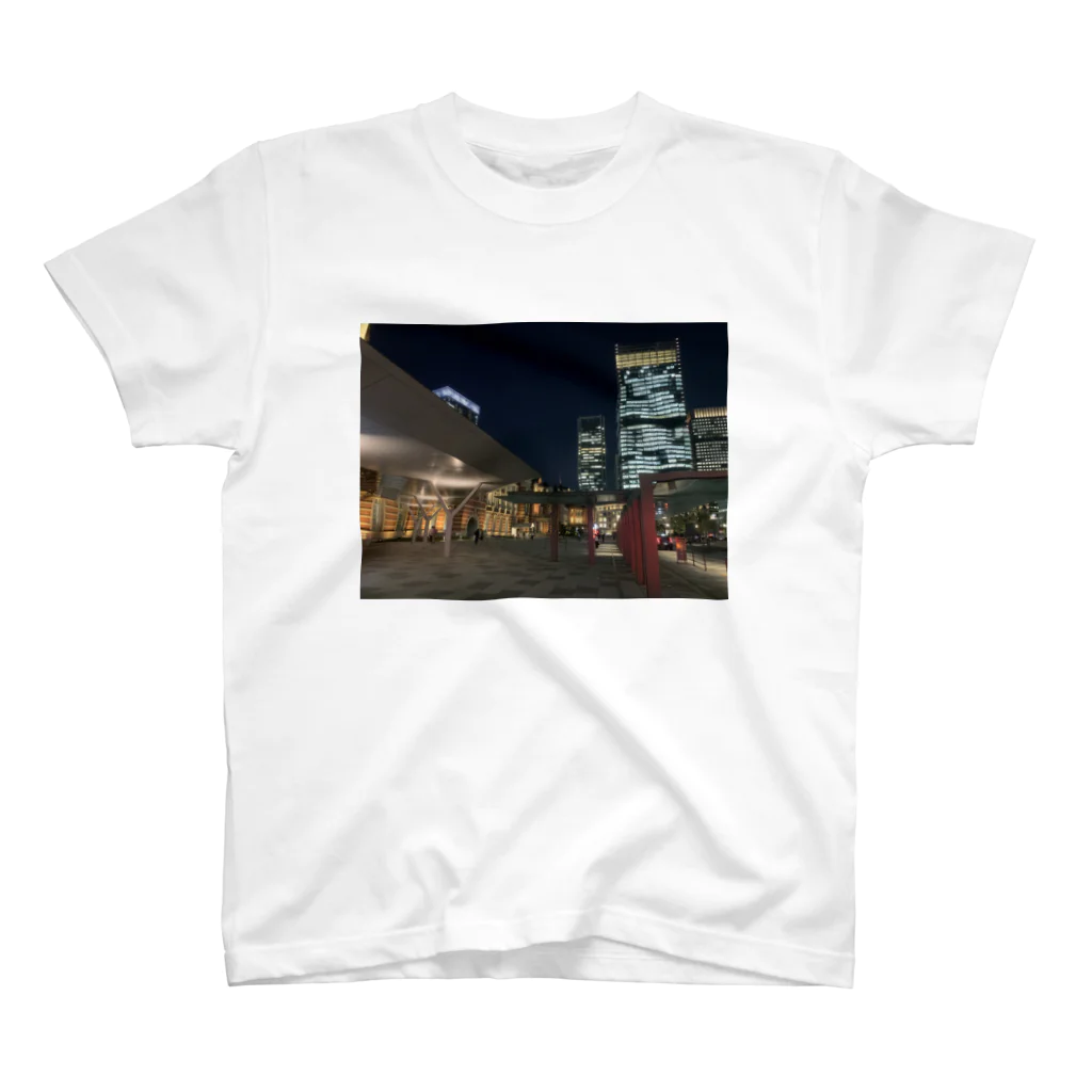 ねむいし、おなかがすいた。のTokyo Tokyo Tokyo !! スタンダードTシャツ