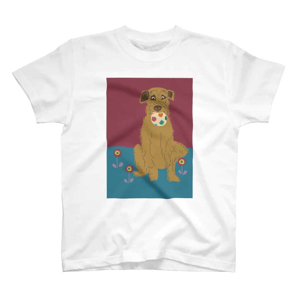 DOG DOG DOGのボール遊び　茶犬 スタンダードTシャツ