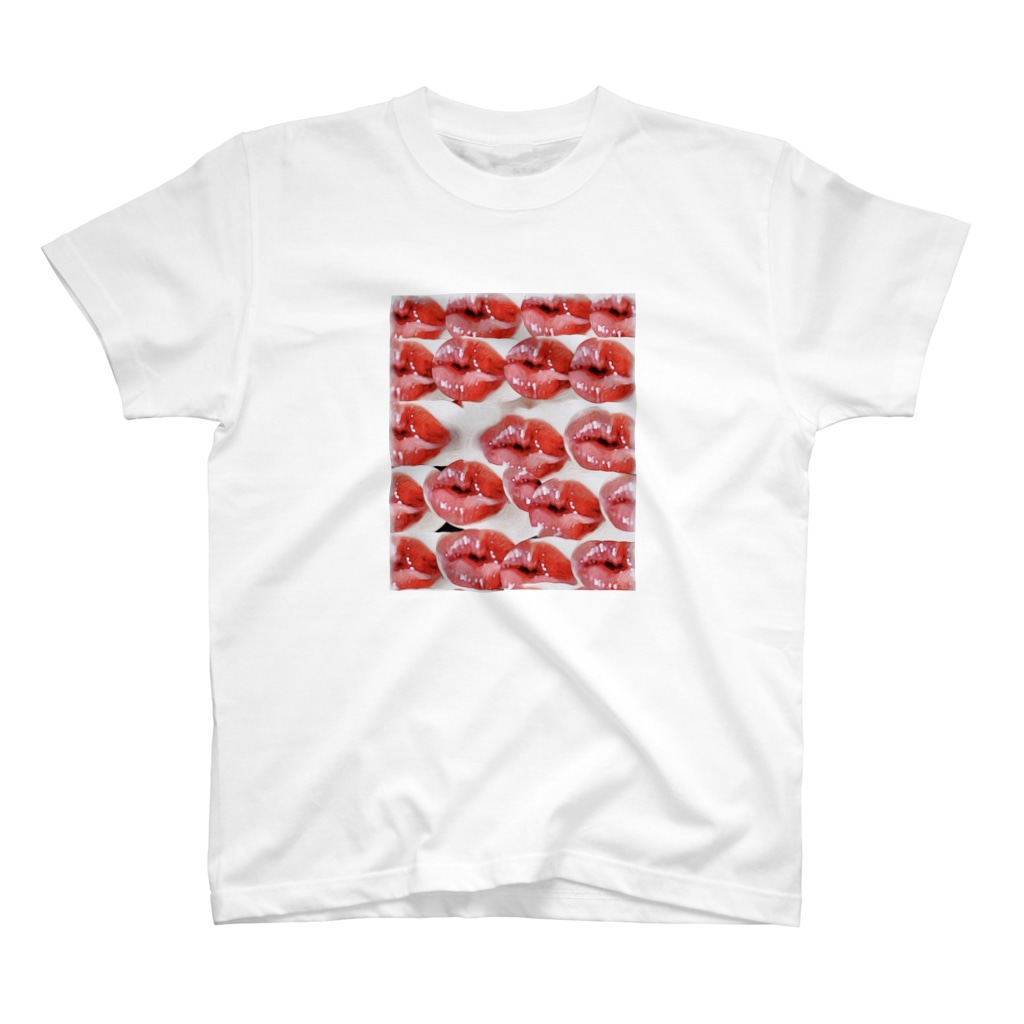 MIYUU STOREのMIYUU's lips ver. T-Shirt