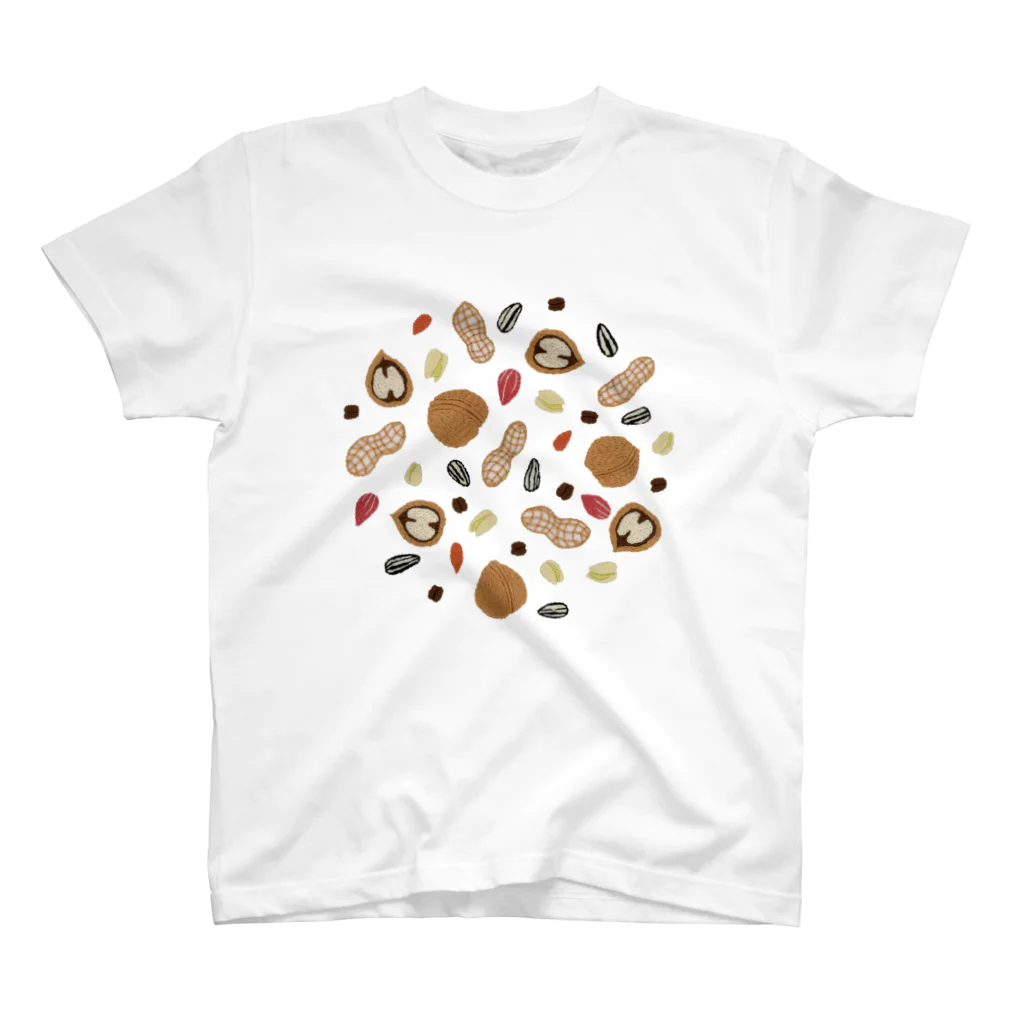 tomocco shopのクルミとナッツの刺繍 スタンダードTシャツ