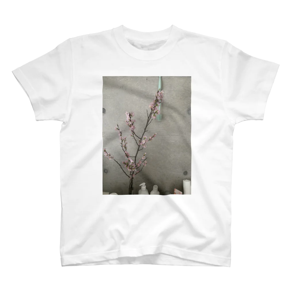 moeのあの日の桜 Regular Fit T-Shirt