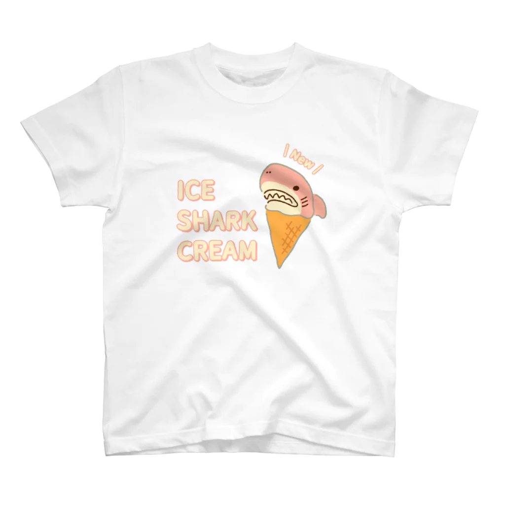 サメ わりとおもいのアイスクリームなサメさくら Regular Fit T-Shirt