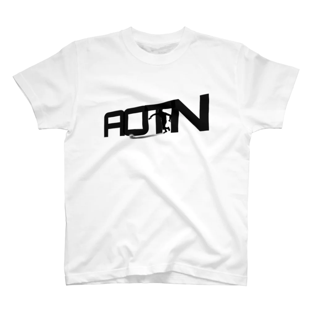 AOTN_GARAGEの飛び出すAOTN Regular Fit T-Shirt