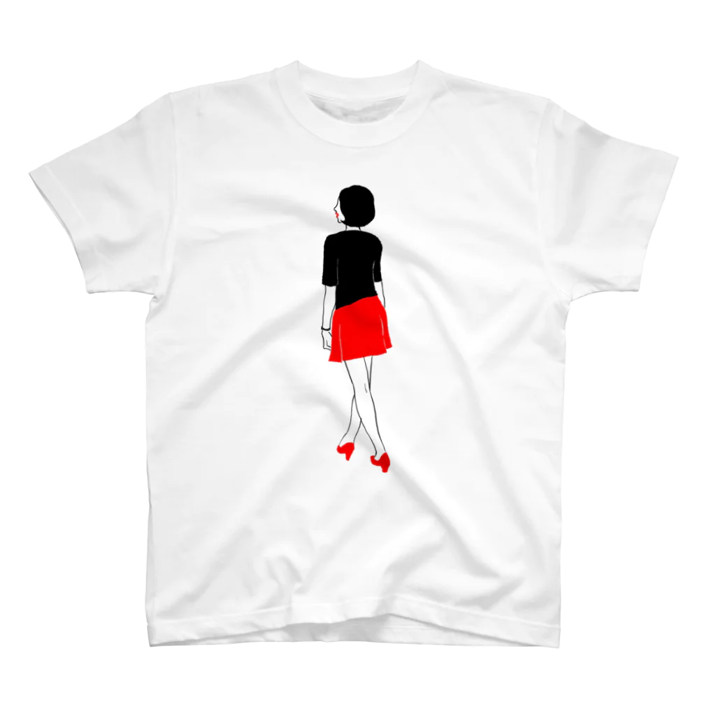 スイミントの赤いミニスカートの女の子 スタンダードTシャツ