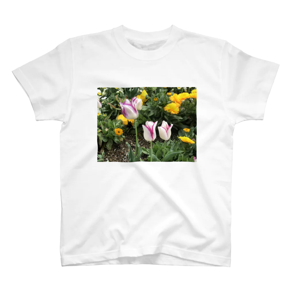 cxcxbbb.SHOPのSinsaibashiの花壇のチューリップ Regular Fit T-Shirt