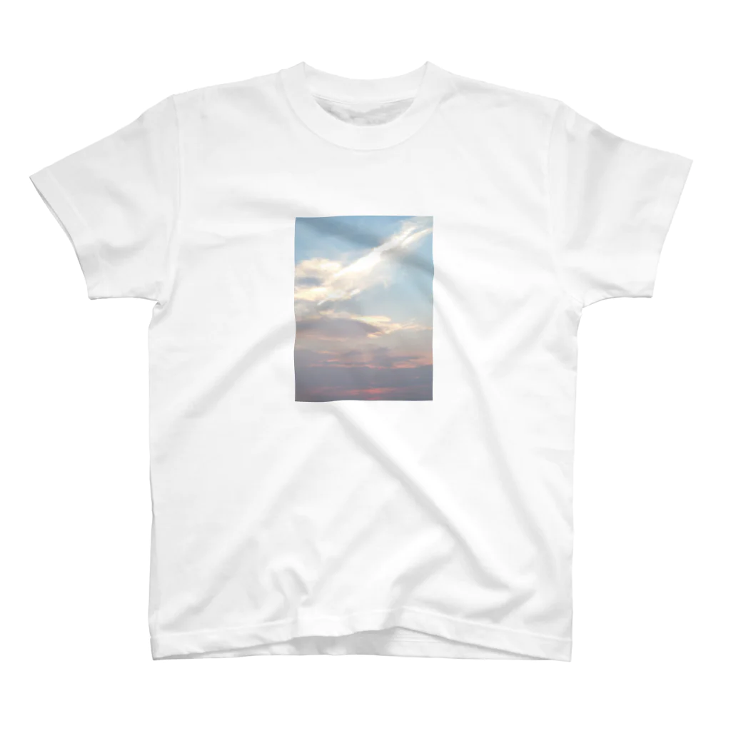 りりあんの夕暮れ時の空 スタンダードTシャツ