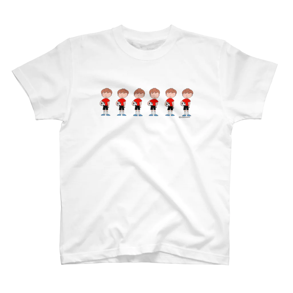 cumincuminの少年とサッカーボール　（カラー6人） スタンダードTシャツ