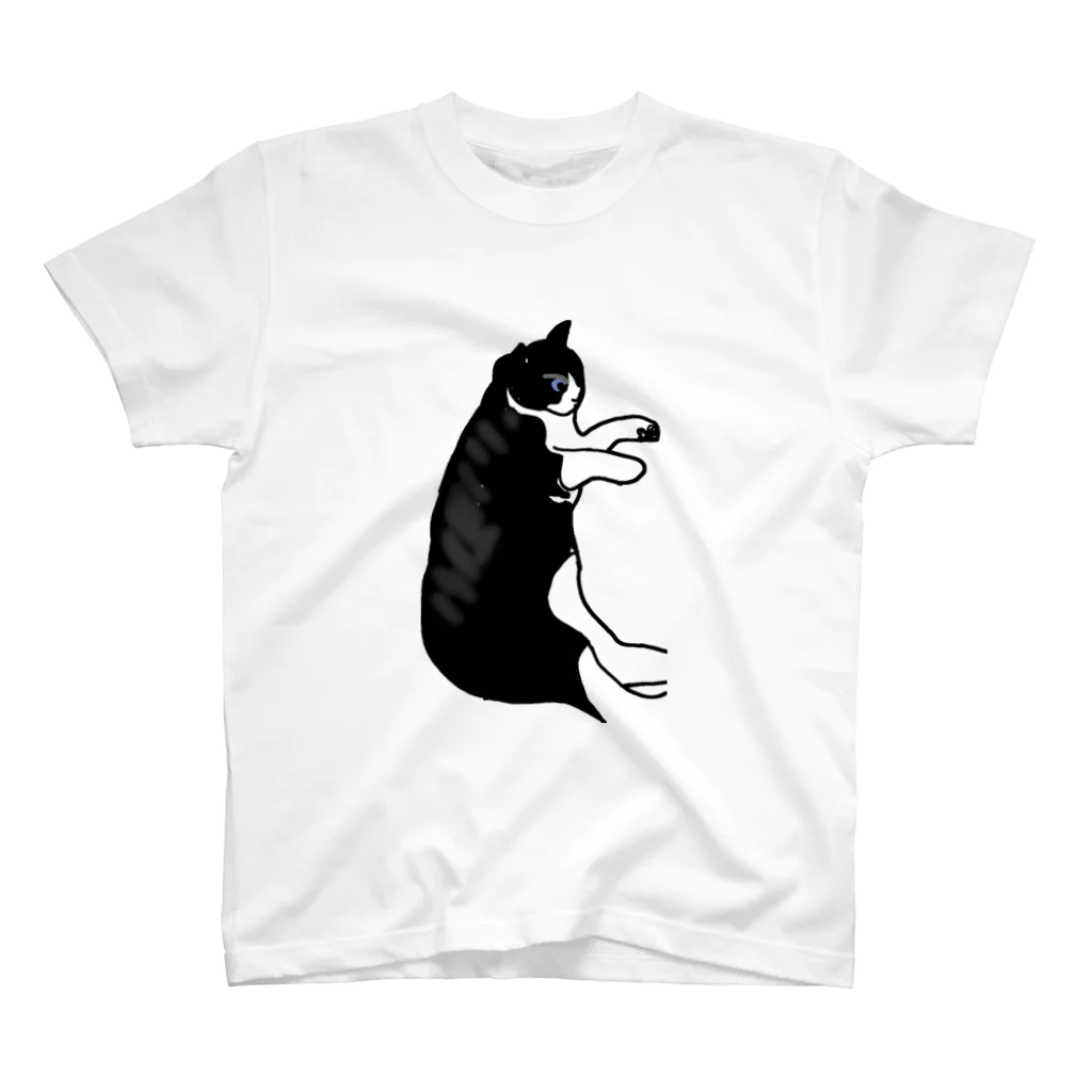 ぽけきゃんの黒と白の猫 Regular Fit T-Shirt