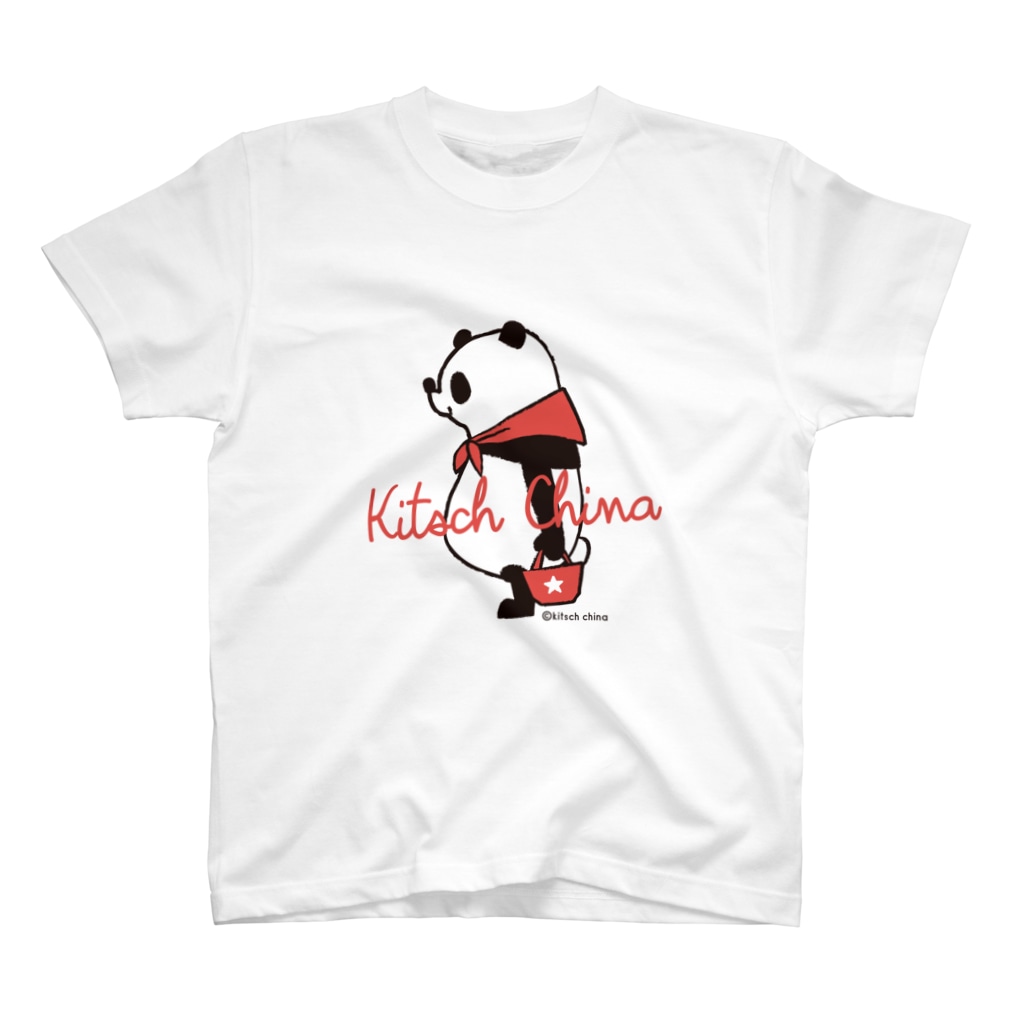 キッチュチャイナの赤スカーフパンダ T-Shirt