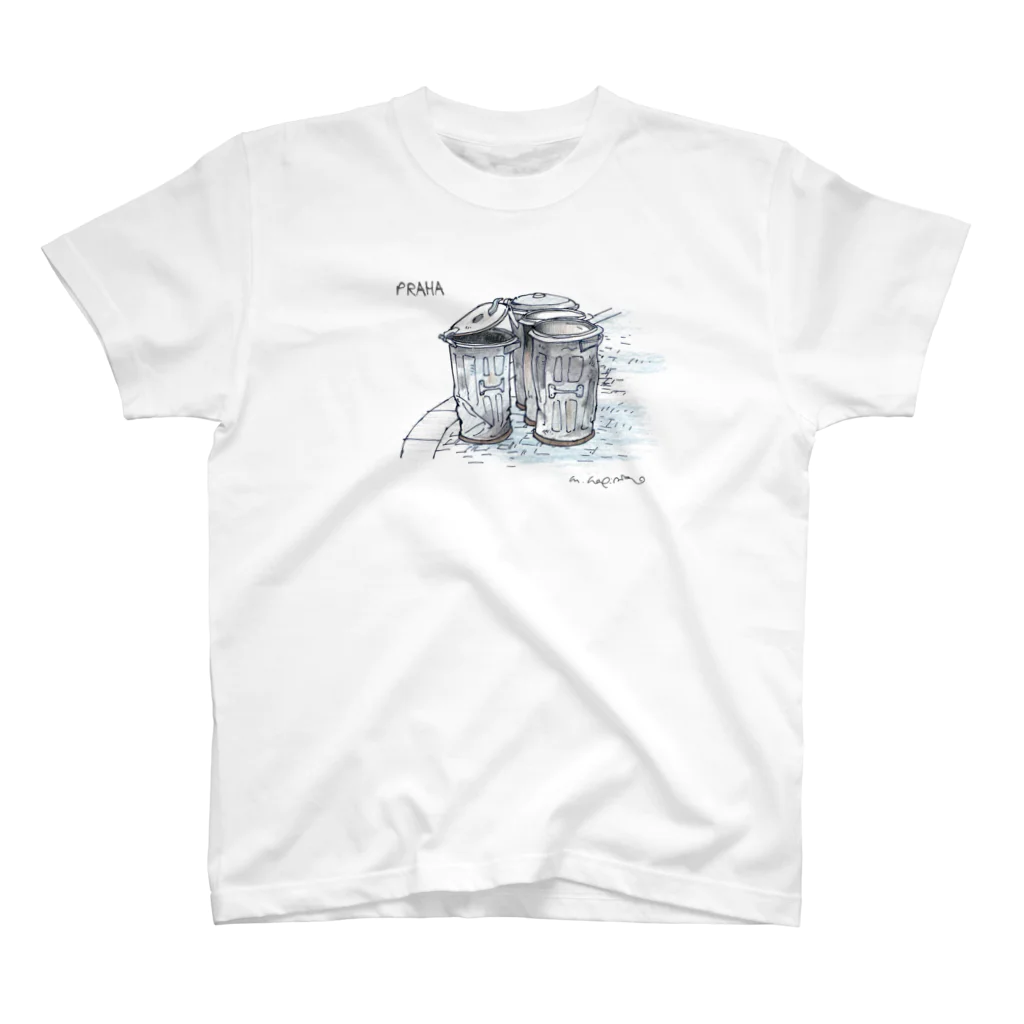 萩岩睦美のグッズショップのT　プラハのゴミ箱 Regular Fit T-Shirt