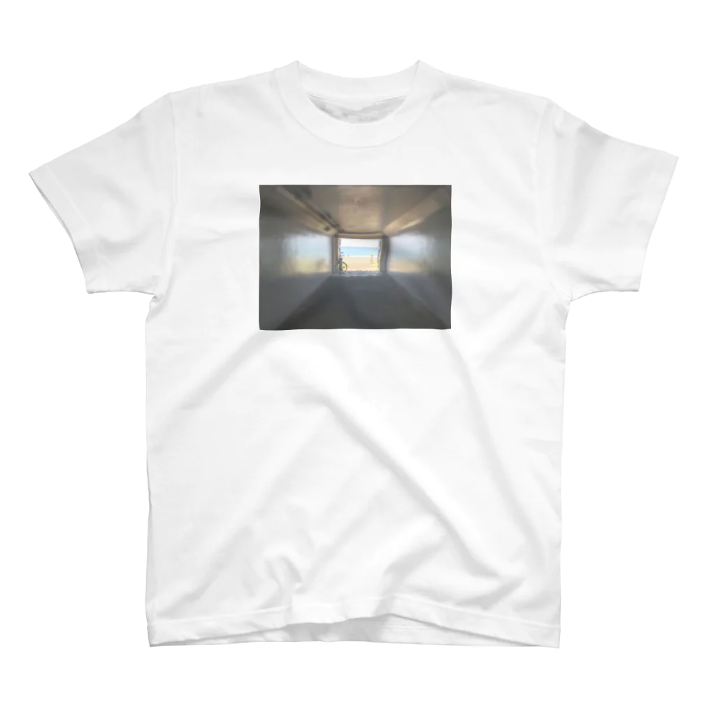 akane_art（茜音工房）の癒しの風景（海への入口） Regular Fit T-Shirt