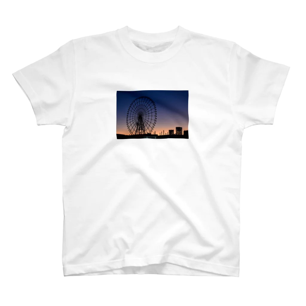 FORK_の明け方の観覧車【風景】 スタンダードTシャツ