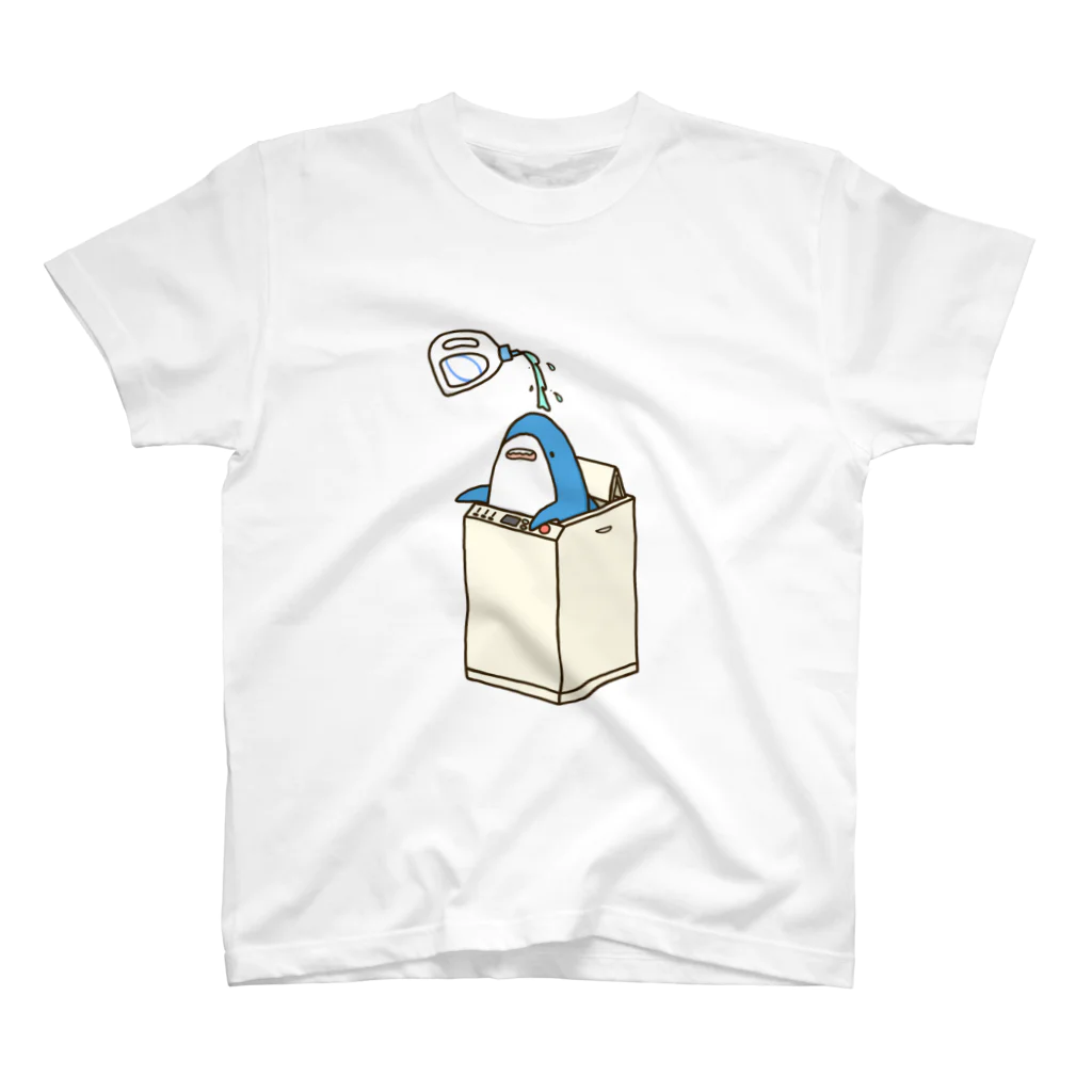 もるめっく（サメイラスト）のサメちゃんお洗濯 Regular Fit T-Shirt