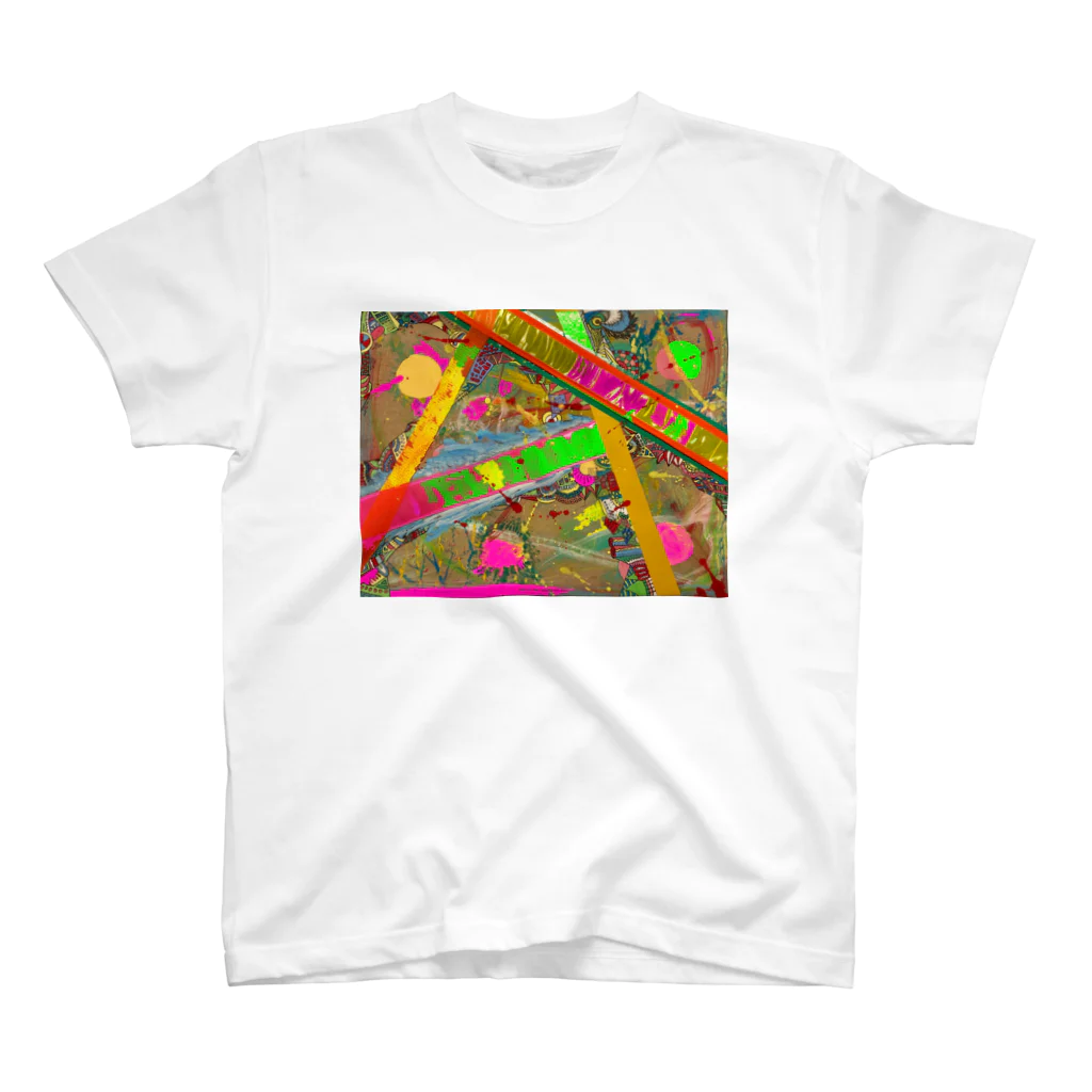 夕暮れ社のフライデーナイト【オリジナルグッズ】の向井のアート品Remix Regular Fit T-Shirt