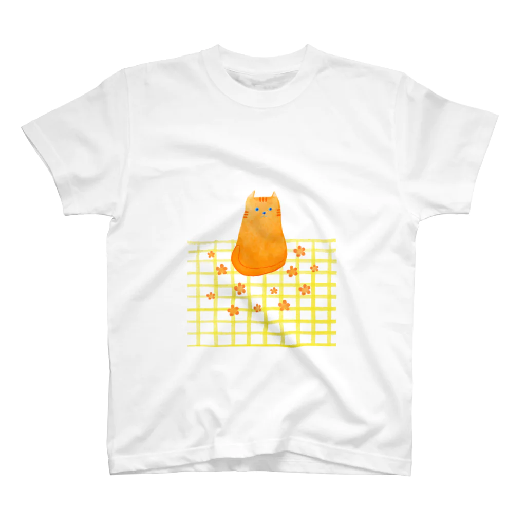 applewinee_illustrationのorange cat Regular Fit T-Shirt