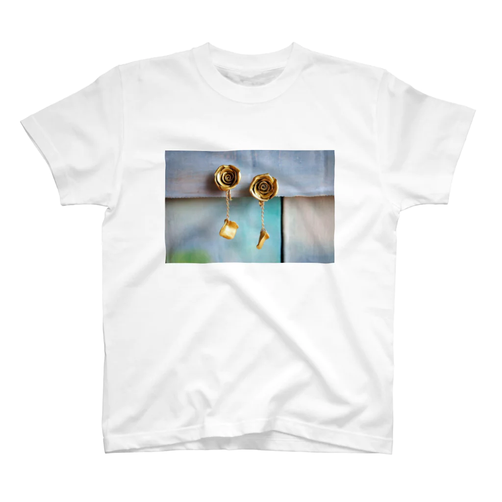 ヘビモリ堂のキミはキンキラのバラ。 Regular Fit T-Shirt