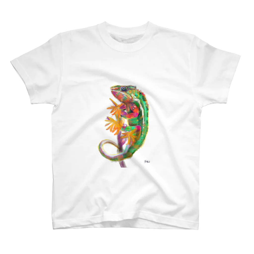 Yuki2222のカメレオン Regular Fit T-Shirt