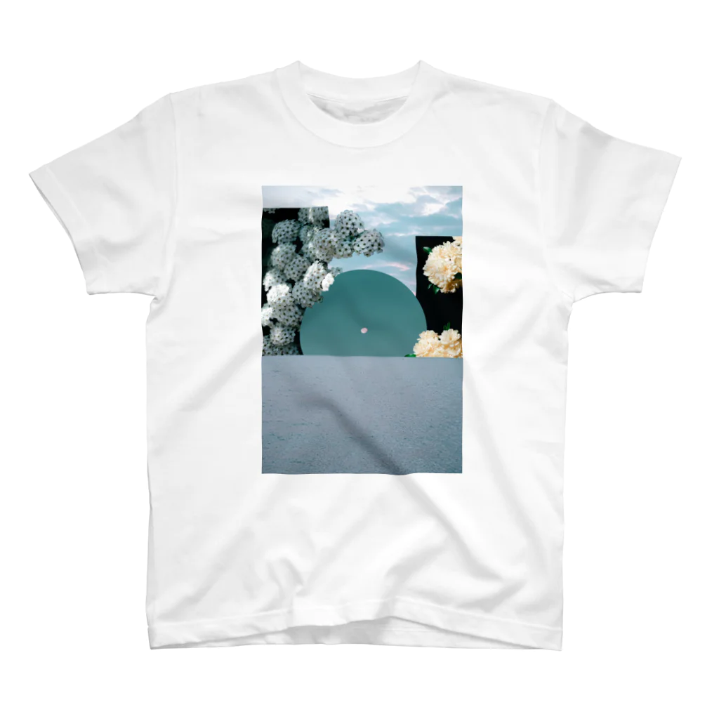 SHOR Art Work のTo the calm sea. 穏やかな海へ。 コラージュTシャツ Regular Fit T-Shirt